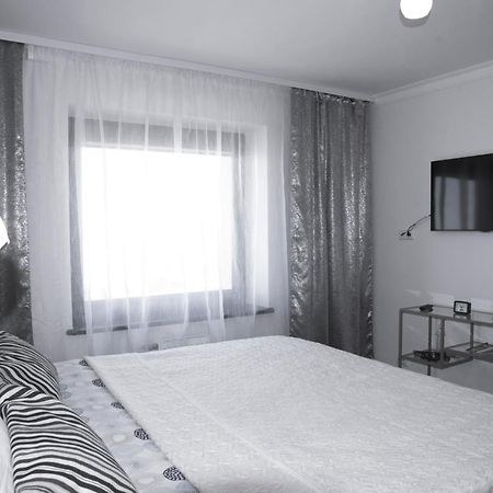 Lyra63 Large 80Sq M Top 14 Floor Šiauliai Exterior foto